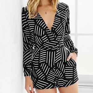 Motel Suri black and white Romper. Size M